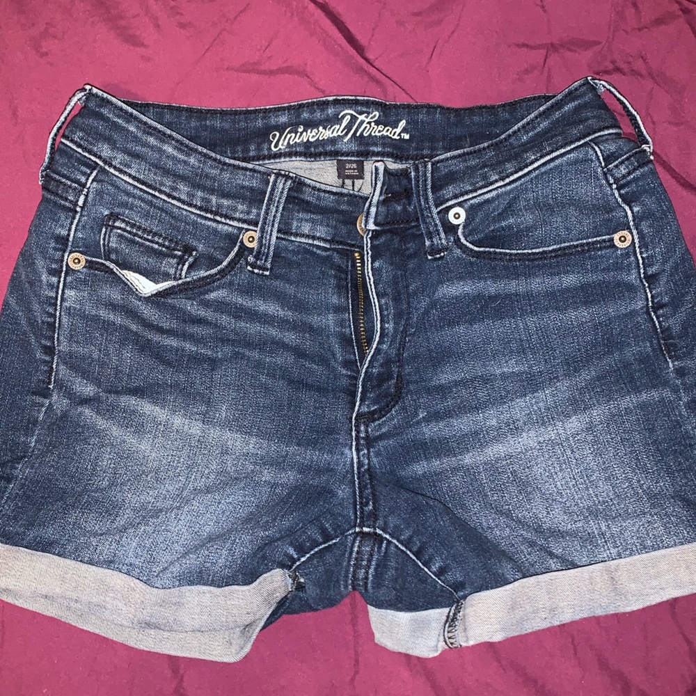 Universal Thread Shorts